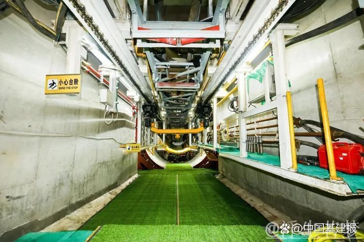 开工生产忙 多地交通重点工程建设冲刺首季“开门红” 开工生产忙 多地交通重点工程建设冲刺首季“开门红”